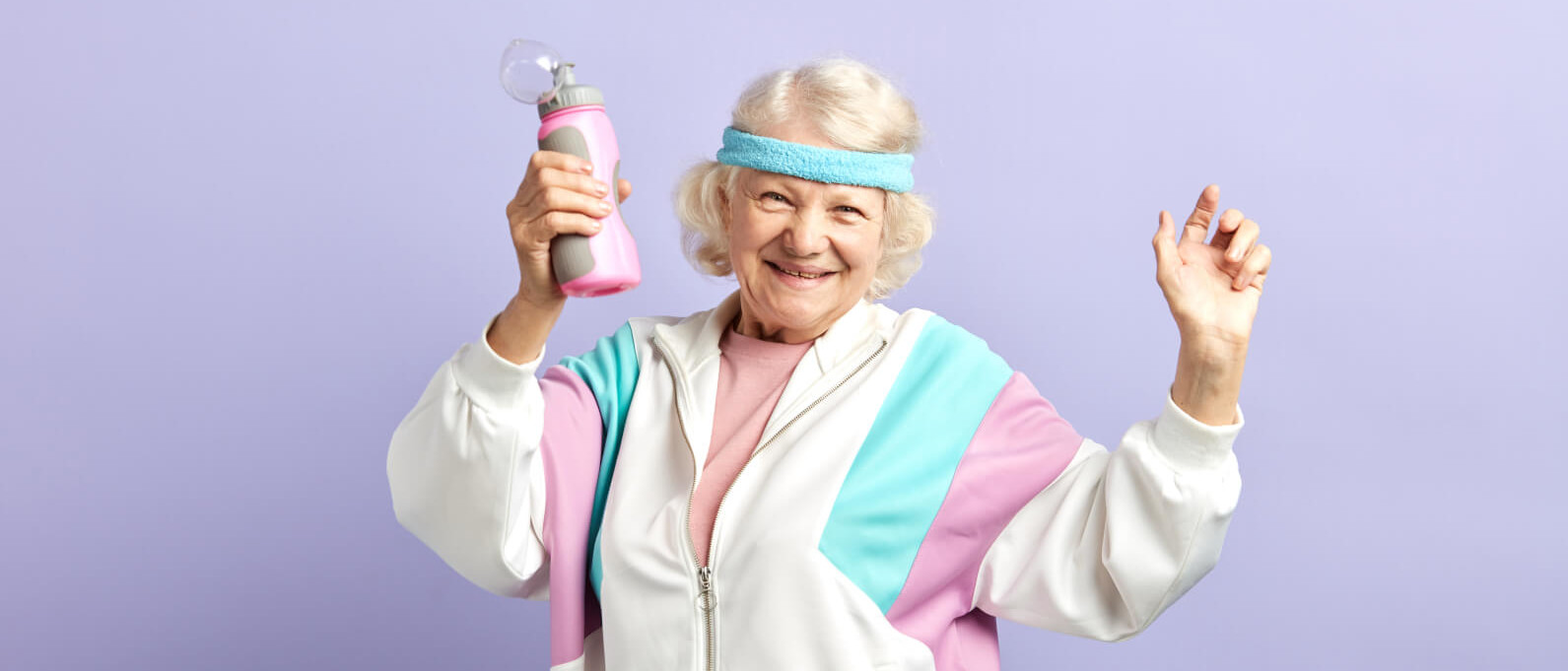 Femme âgée fitness pastel -jusqu'à quel âge peut on faire du sport