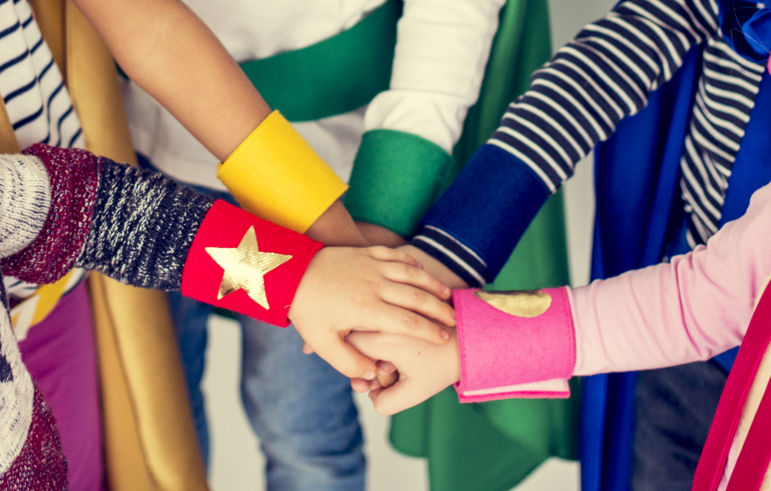 bracelets super - comment fabriquer son déguisement pour mardi gras